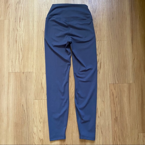 SOLD! Everyday Leggings - XS - Same as Paragon - Picture 4 of 7